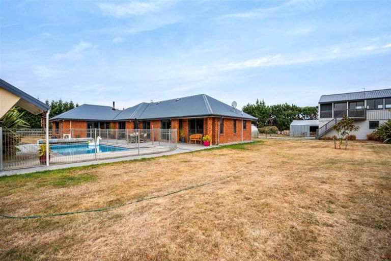 Photo of property in 541 Hoskyns Road, West Melton, Christchurch, 7675