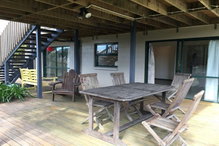 Photo of property in 1065 Papamoa Beach Road, Papamoa Beach, Papamoa, 3118