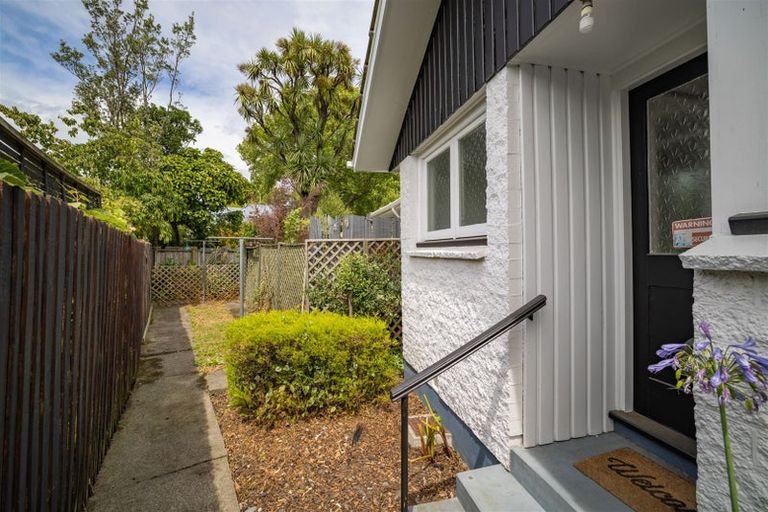 Photo of property in 2/42 Office Road, Merivale, Christchurch, 8014