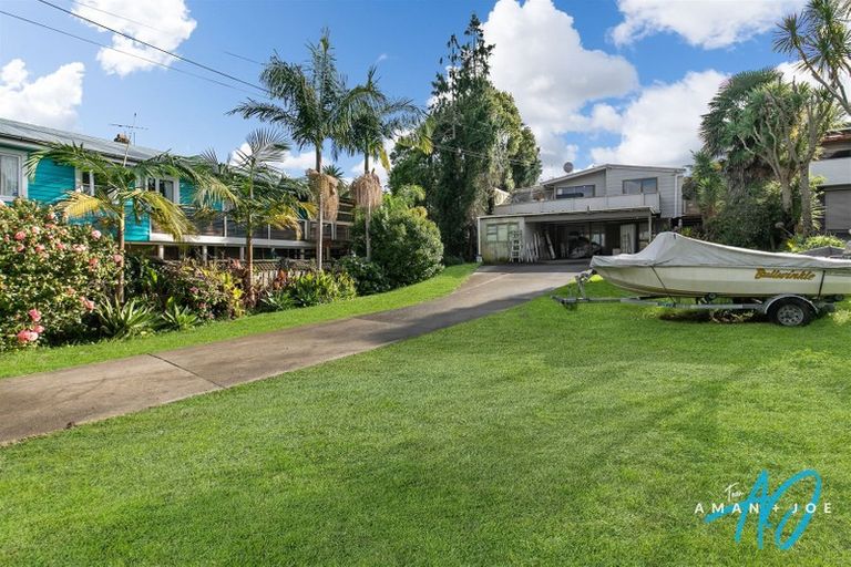 Photo of property in 11 Killarney Avenue, Torbay, Auckland, 0630