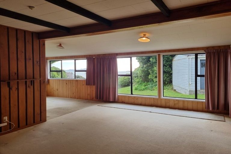 Photo of property in 15 Pukerua Beach Road, Pukerua Bay, 5026