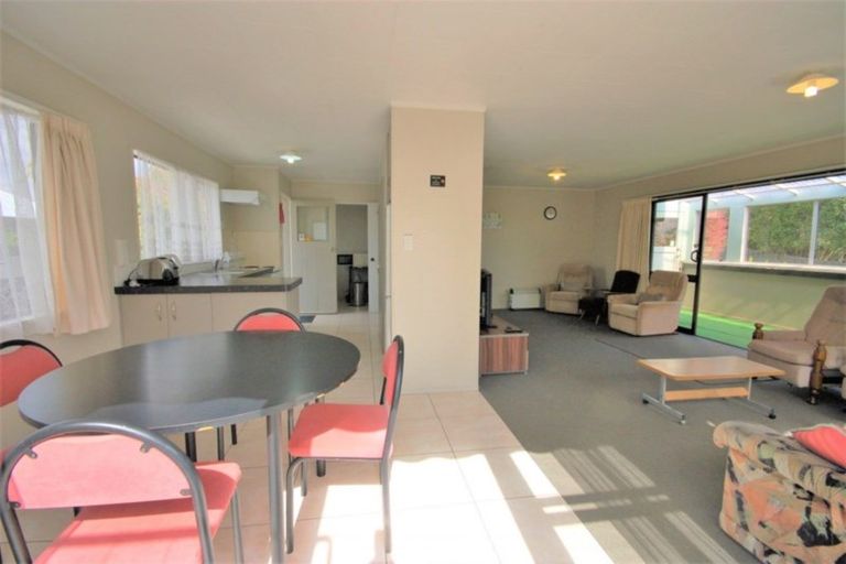 Photo of property in 71 Richmond Avenue, Richmond Heights, Taupo, 3330