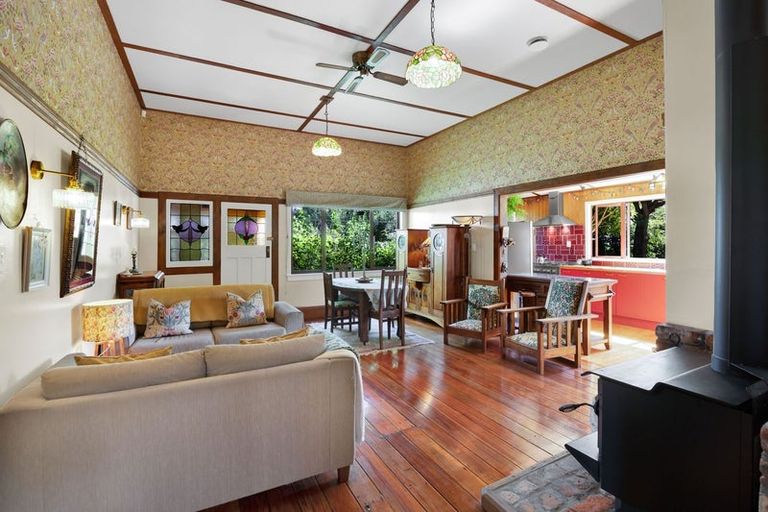 Photo of property in 23 Gibson Place, Patea, 4520