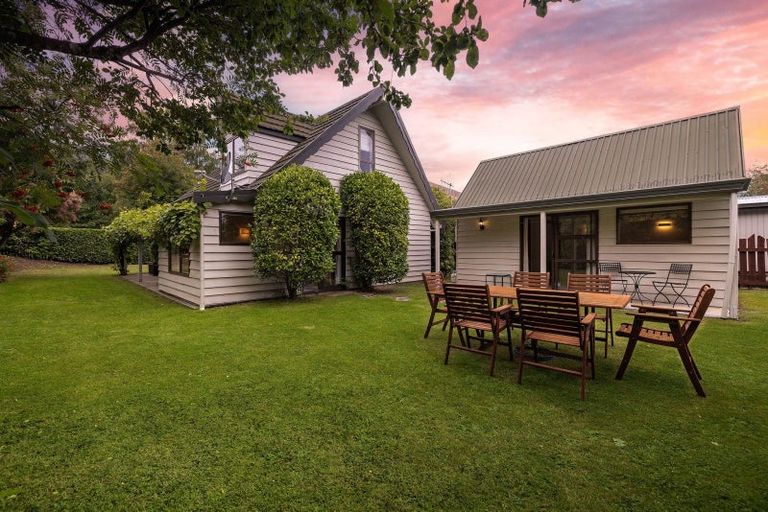 Photo of property in 36 Adamson Drive, Arrowtown, 9302