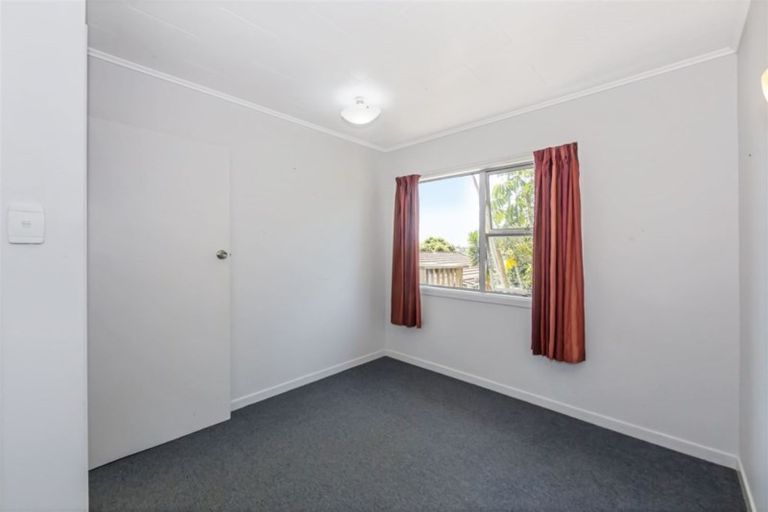 Photo of property in 12 Kauri Road, Stanmore Bay, Whangaparaoa, 0932