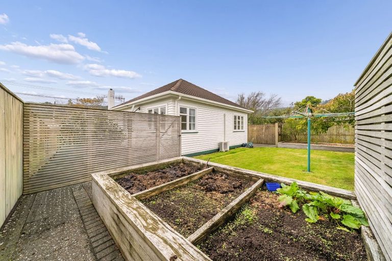 Photo of property in 74 Bledisloe Crescent, Wainuiomata, Lower Hutt, 5014