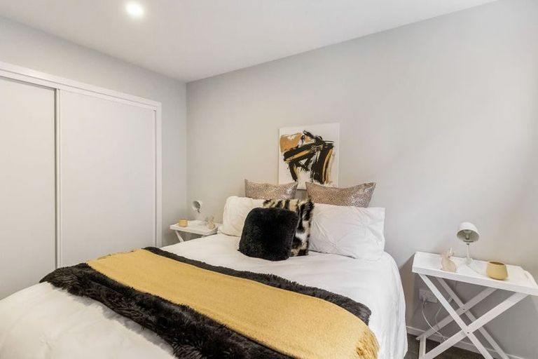 Photo of property in 36 Tokai Place, Glen Eden, Auckland, 0602