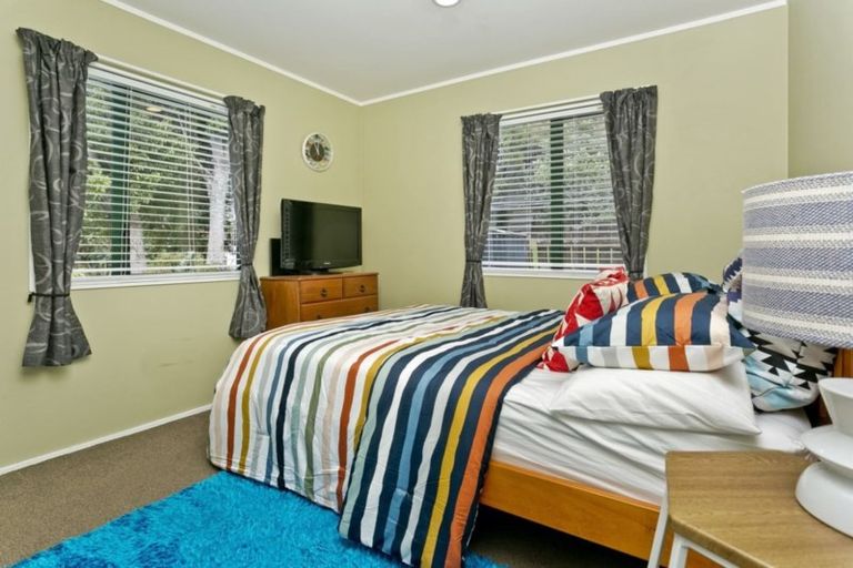 Photo of property in 2/83 Vandeleur Avenue, Birkdale, Auckland, 0626