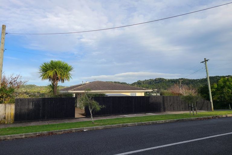 Photo of property in 8a Matama Road, Glen Eden, Auckland, 0602