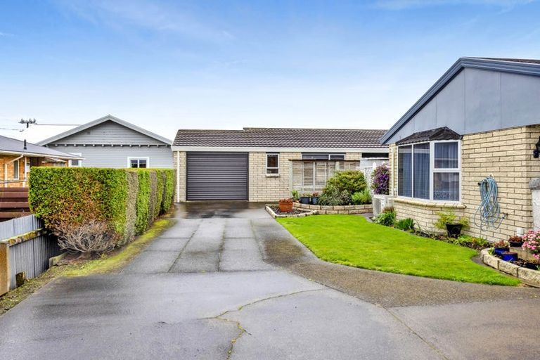 Photo of property in 6 Manse Street, Hawera, 4610