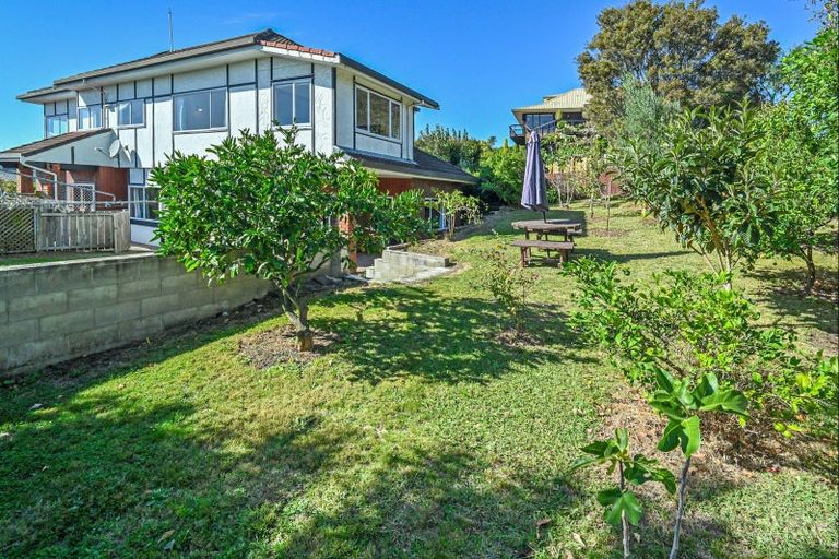 Photo of property in 14 Hunters Hill, Havelock North, 4130