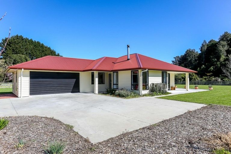 Photo of property in 147 Mimi Road, Mimi, Urenui, 4377
