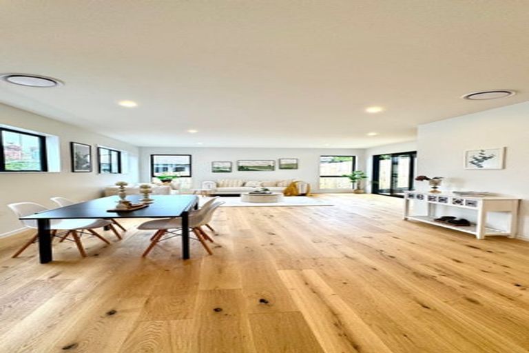 Photo of property in 31b Linwood Avenue, Forrest Hill, Auckland, 0620