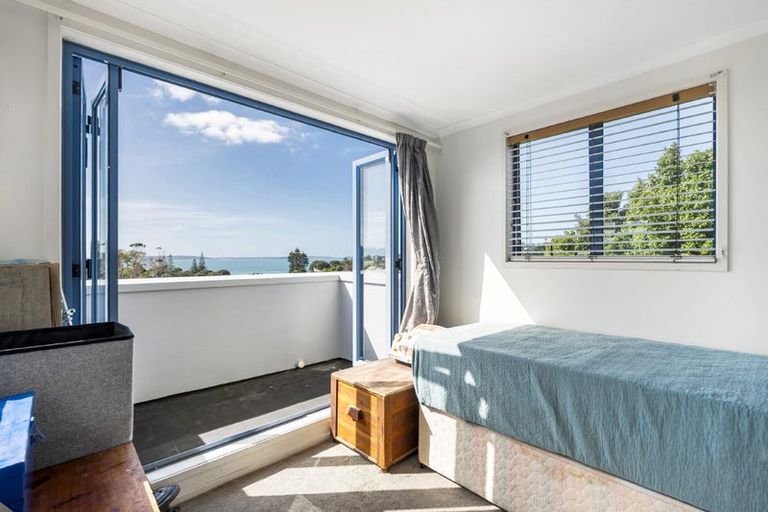 Photo of property in 1015b Beach Road, Torbay, Auckland, 0630