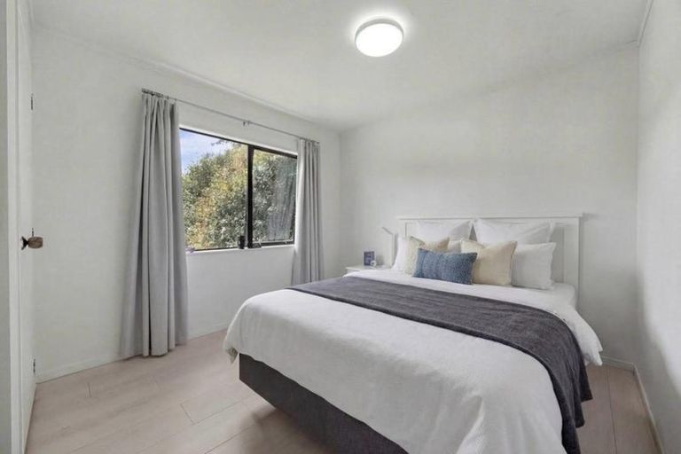 Photo of property in 49 Gosford Drive, Botany Downs, Auckland, 2010