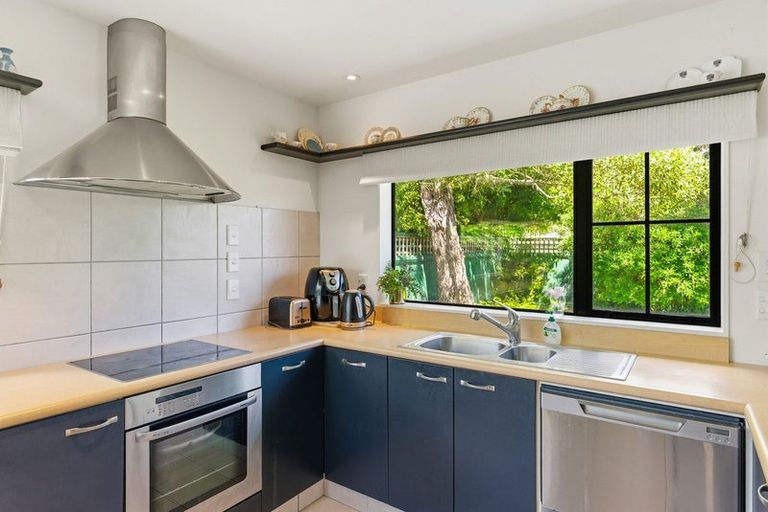 Photo of property in 5 Rimu Street, Waikanae, 5036