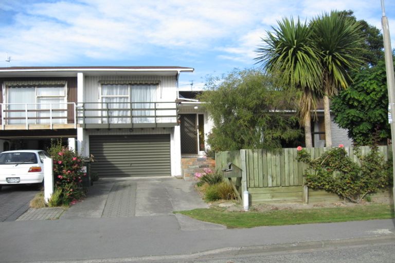Photo of property in 2/60 Cheyenne Street, Sockburn, Christchurch, 8042