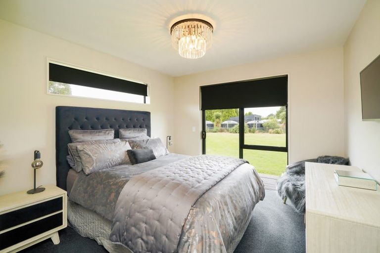 Photo of property in 14 Kakariki Way, Otatara, Invercargill, 9879