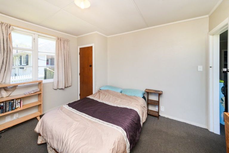 Photo of property in 5 Clyde Crescent, Roslyn, Palmerston North, 4414