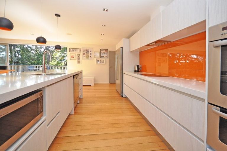 Photo of property in 585 South Titirangi Road, Titirangi, Auckland, 0604