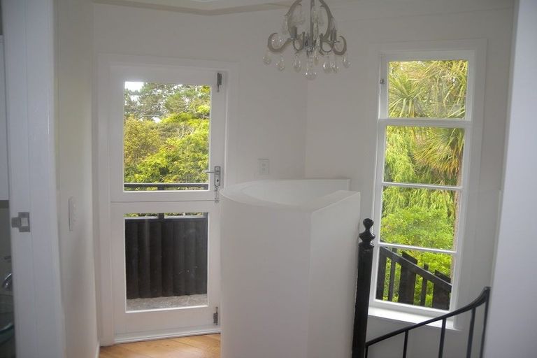 Photo of property in 19 Willow Avenue, Birkenhead, Auckland, 0626
