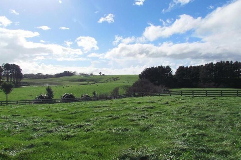 Photo of property in 30 Mason Road, Hawera, 4674