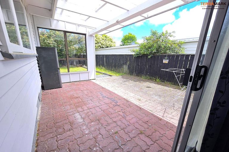Photo of property in 21 Totara Park Road, Clouston Park, Upper Hutt, 5018