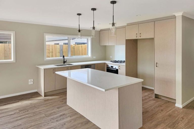 Photo of property in 5 Rotoiti Place, Paraparaumu, 5032