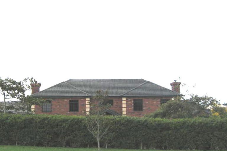 Photo of property in 13 Burgundy Park Avenue, Henderson, Auckland, 0612