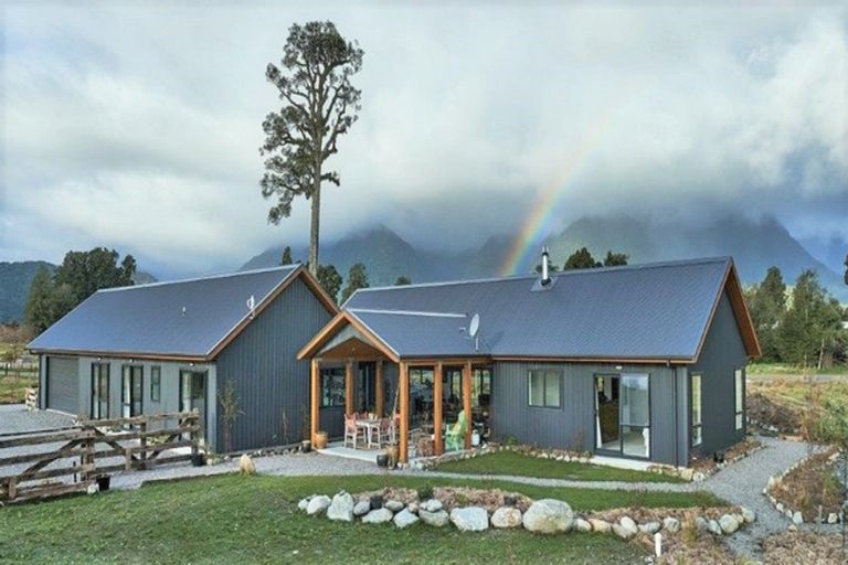 Photo of property in 2 Williams Drive, Fox Glacier, 7886