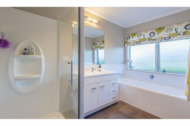 Photo of property in 35 Briden Drive, Tikipunga, Whangarei, 0112