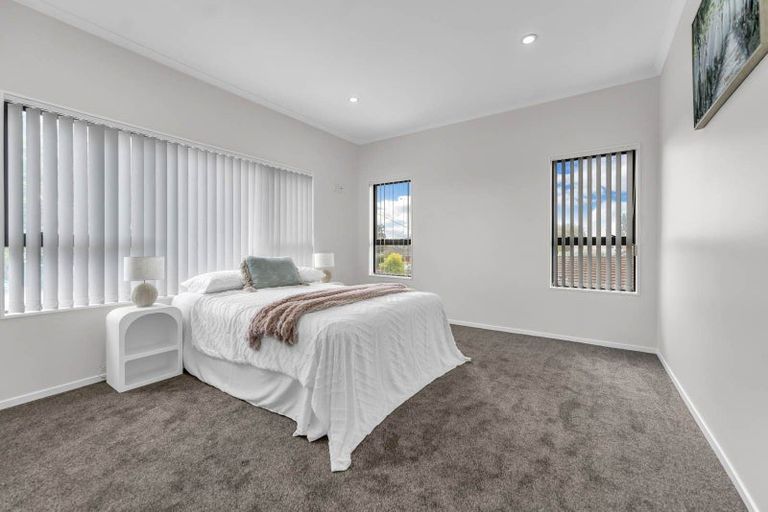 Photo of property in 12 Ranfurly Road, Papatoetoe, Auckland, 2104