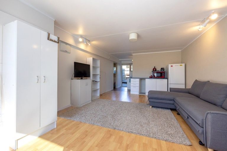 Photo of property in 9/43 Plantation Road, Wanaka, 9305