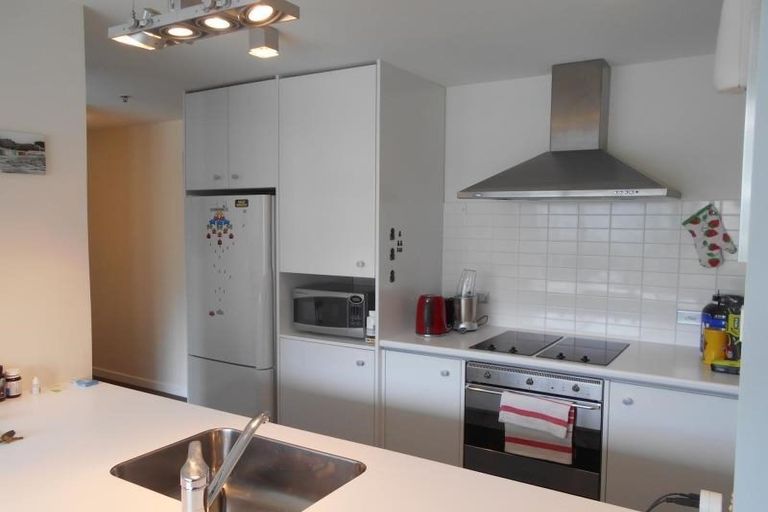 Photo of property in Montreaux Apartments, 5k/164 The Terrace, Wellington Central, Wellington, 6011