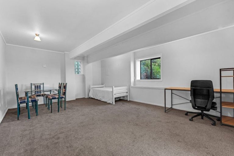 Photo of property in 84 Millbrook Road, Henderson, Auckland, 0612