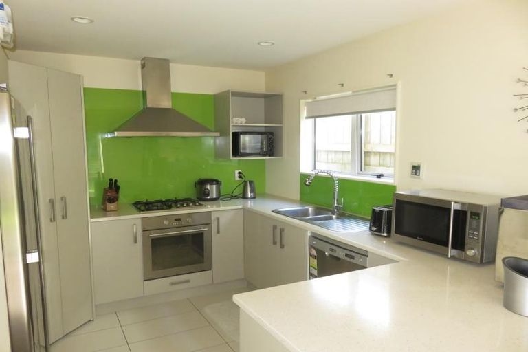 Photo of property in 17 Wantwood Grove, Churton Park, Wellington, 6037