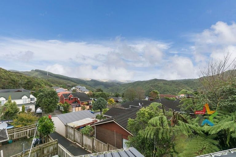 Photo of property in 5a Parsons Glen, Karori, Wellington, 6012