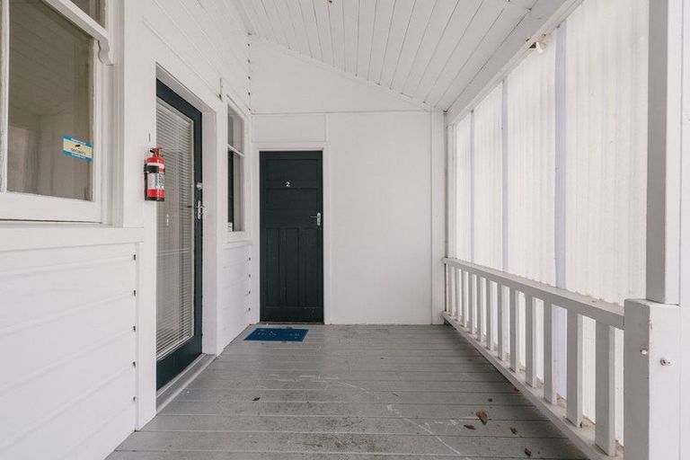 Photo of property in 74 Chelwood Street, Takaro, Palmerston North, 4412