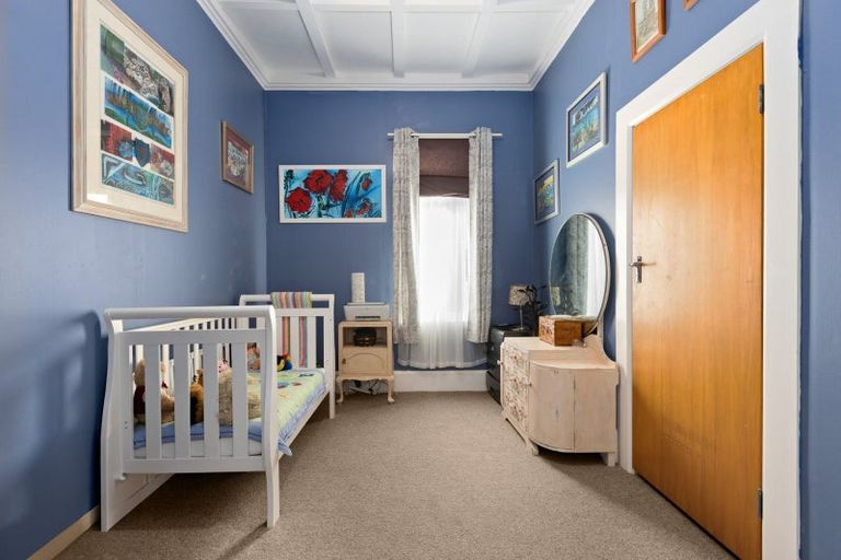 Photo of property in 12 Kinross White Street, Napier South, Napier, 4110