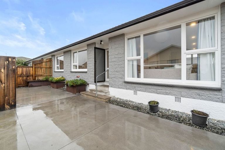 Photo of property in 1/7 Farnborough Street, Aranui, Christchurch, 8061