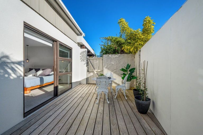 Photo of property in 7 Tabago Place, Half Moon Bay, Auckland, 2012