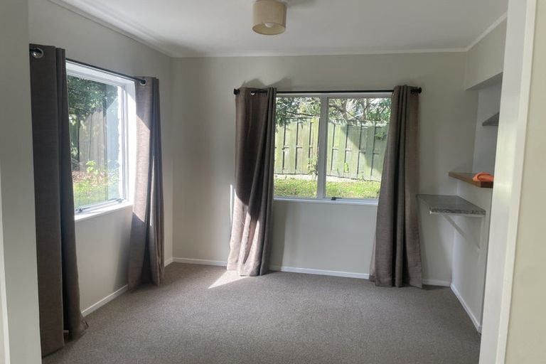 Photo of property in 2/37 Seabrook Avenue, New Lynn, Auckland, 0600