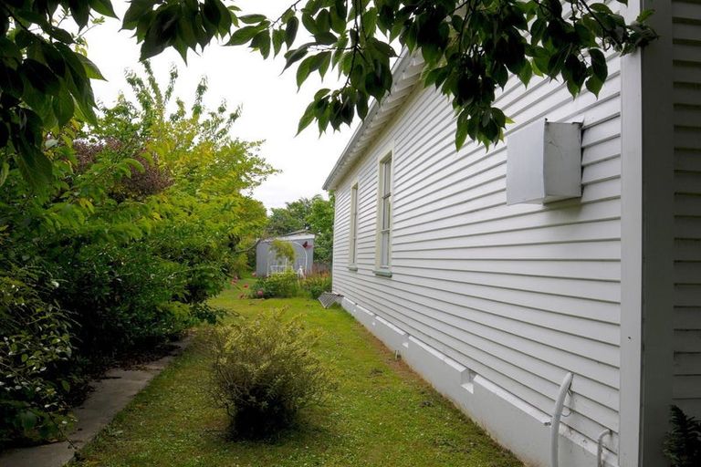 Photo of property in 30 Rhodes Street, Waimate, 7924