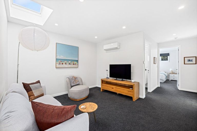 Photo of property in 32 Awanui Crescent, Matakana, 0985