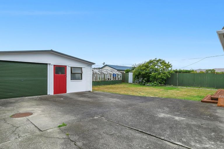 Photo of property in 37 Main Road, Titahi Bay, Porirua, 5022