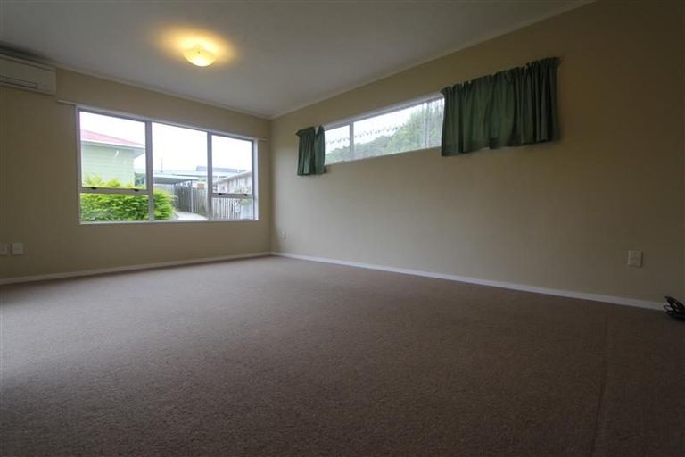 Photo of property in 240 Mitchell Street, Brooklyn, Wellington, 6021