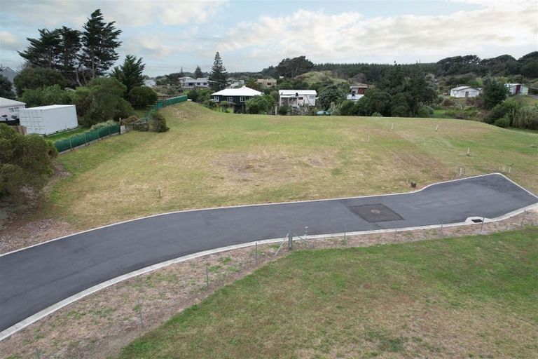 Photo of property in 41 Taonui Street, Waitarere Beach, Levin, 5510