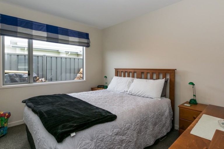 Photo of property in 52 Orotu Drive, Poraiti, Napier, 4112