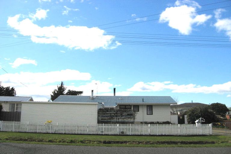 Photo of property in 3 Meta Street, Takapau, 4203