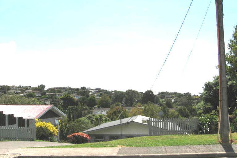Photo of property in 1/9 Alexander Avenue, Torbay, Auckland, 0630